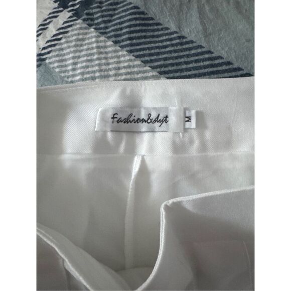 Fashion & DYT Pleated Skirt w/ Shorts attached Tennis Style M Cream Ivory Off Wh - Picture 3 of 3